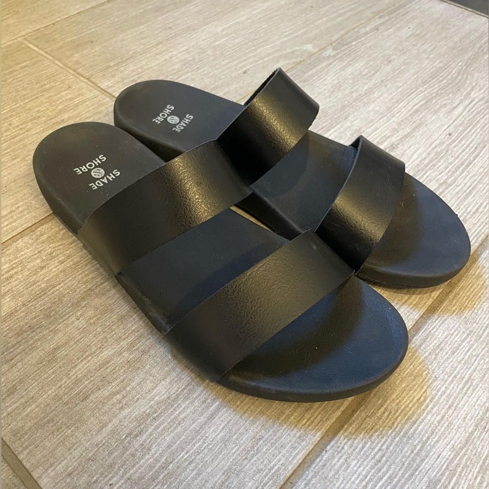 *AVAIL TIL 9/10* Shade & Shore faux leather sandals, black, size 6